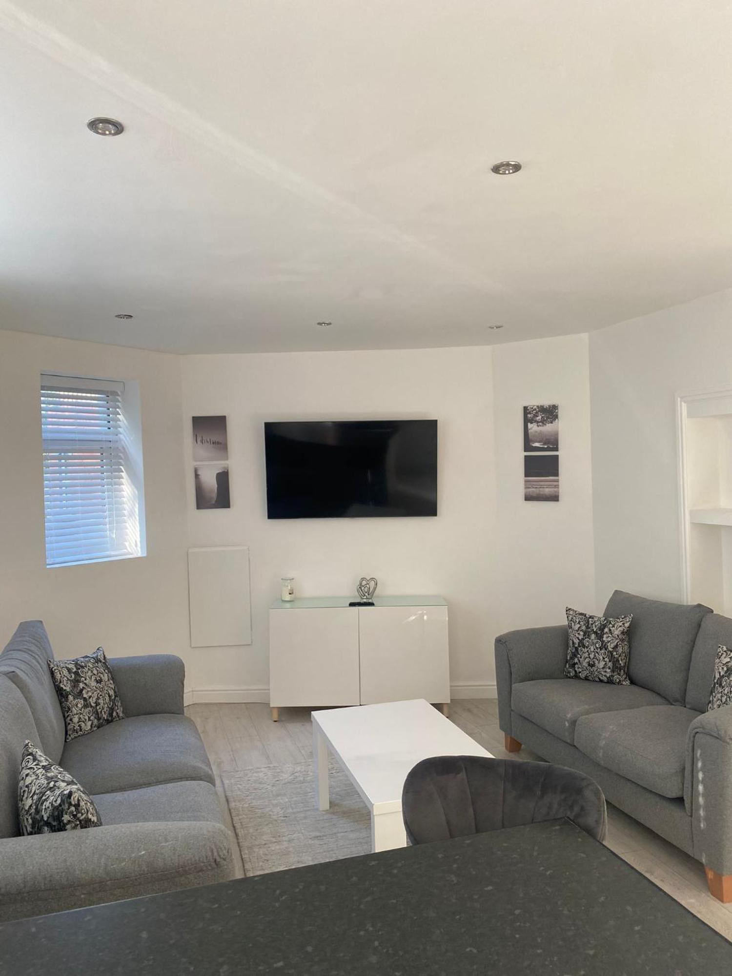 Spacious 2 Bedroom Apartment Liverpool Eksteriør billede