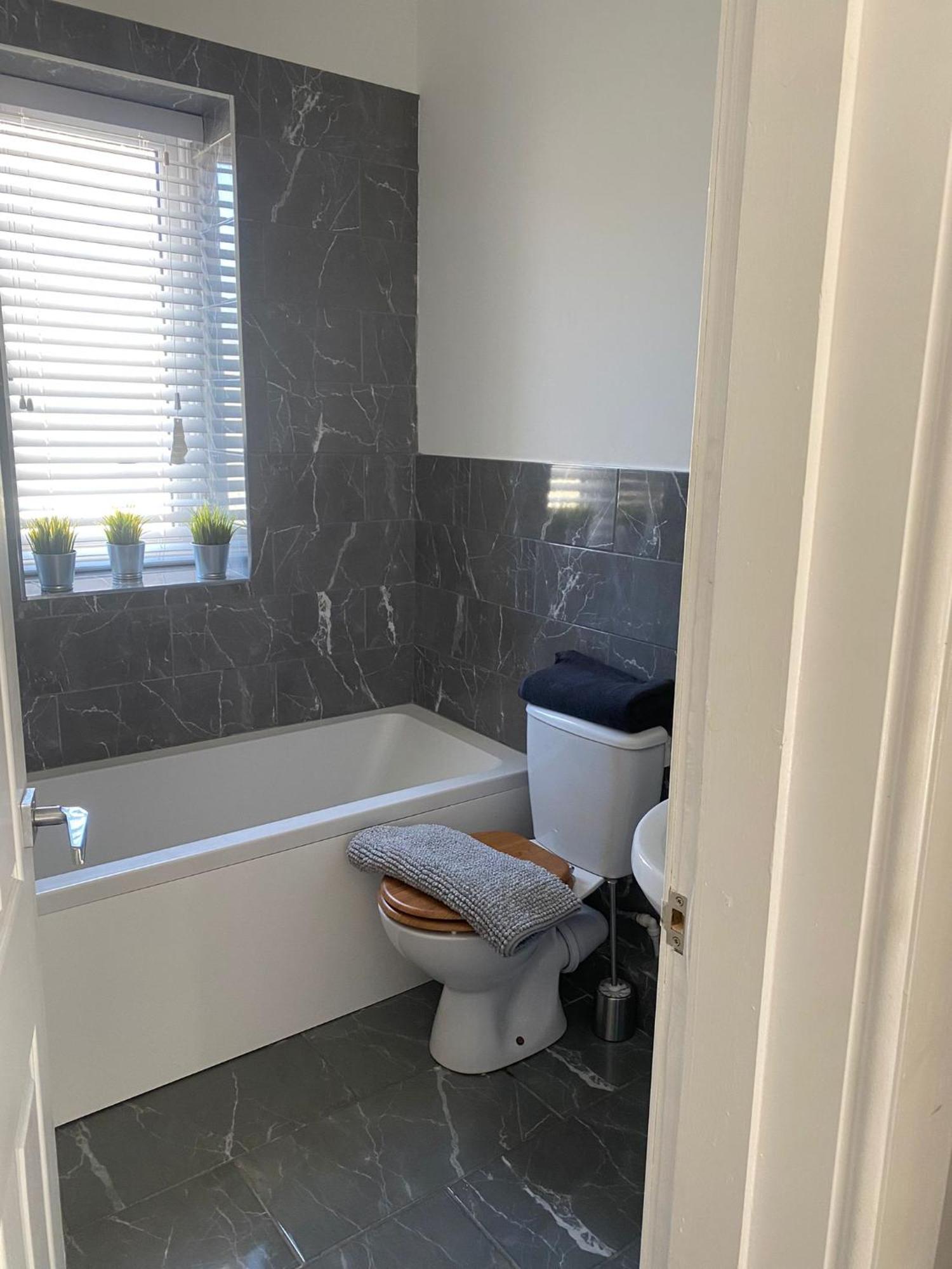 Spacious 2 Bedroom Apartment Liverpool Eksteriør billede