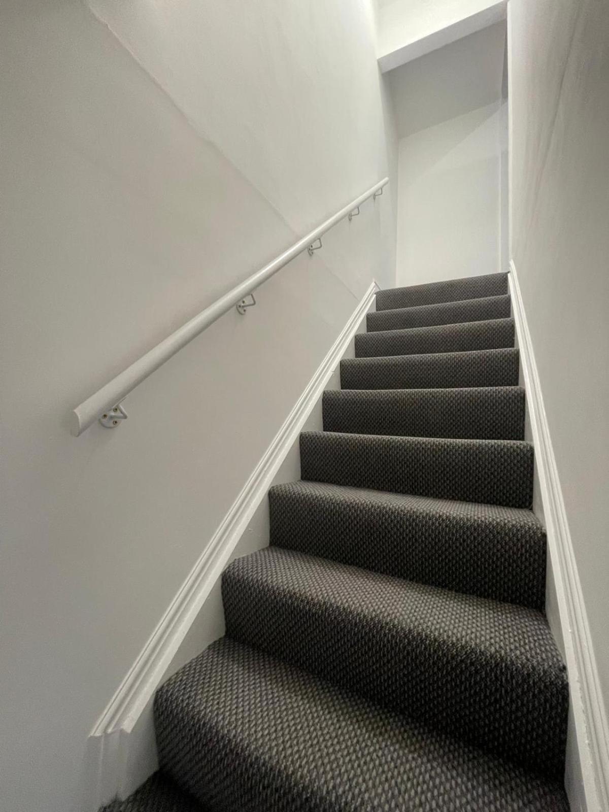 Spacious 2 Bedroom Apartment Liverpool Eksteriør billede
